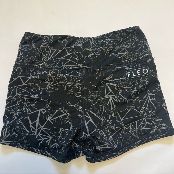 Fleo Power High Rise Shorts - Picture 5 of 8